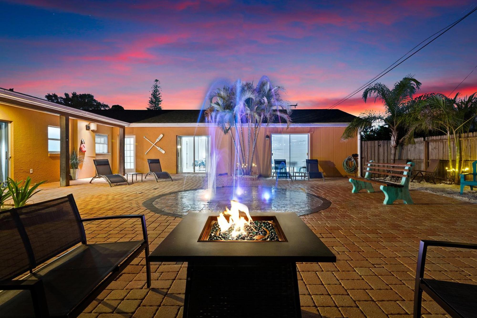 Coastal Villa W Amazing Courtyard - Splash Pad! ساراسوتا المظهر الخارجي الصورة