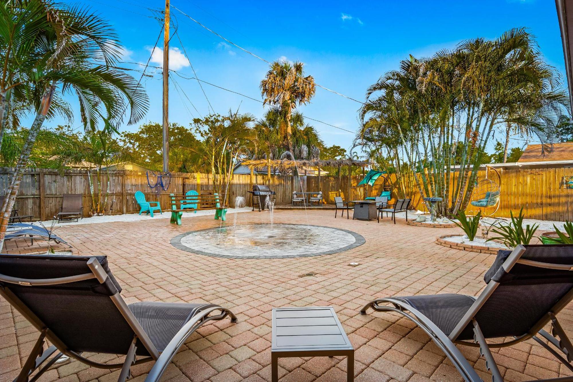 Coastal Villa W Amazing Courtyard - Splash Pad! ساراسوتا المظهر الخارجي الصورة
